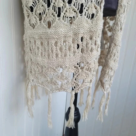 Hollister Women's Beige Knit Open Front Long Sleeve Fringe Cardigan Size Medium - Picture 8 of 9